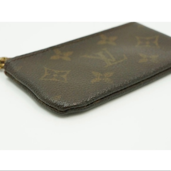 Louis Vuitton Monogram Key Pouch✨ - Picture 5 of 14